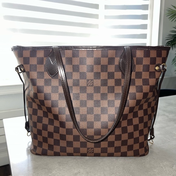 Authentic Louis Vuitton Neverfull MM Damier Ebene Cherry - Picture 2 of 16